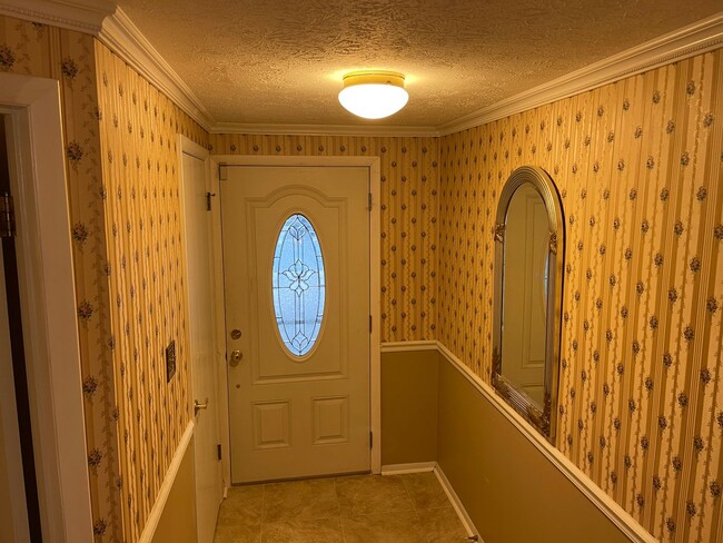 Photo - *Coming Soon* Charming 2 Bedroom, Close to... House