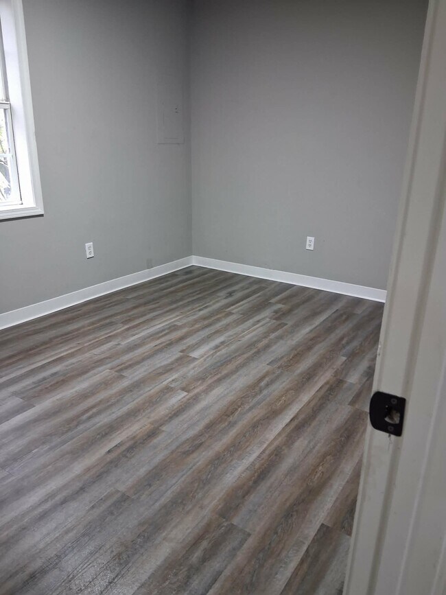 Photo - 1266 Fairground Rd