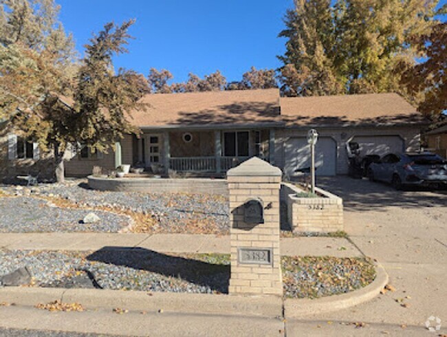 Building Photo - Amazing 5 Bedroom S. Ogden Home