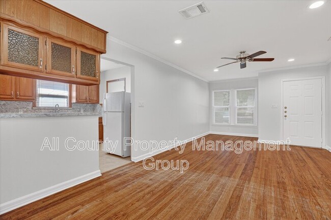 Photo - 4309 Curzon Ave