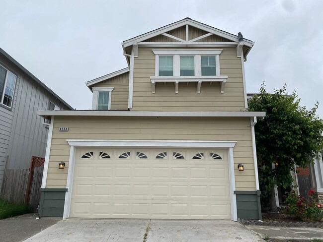 Building Photo - 3 Bedroom Home in SW Santa Rosa
