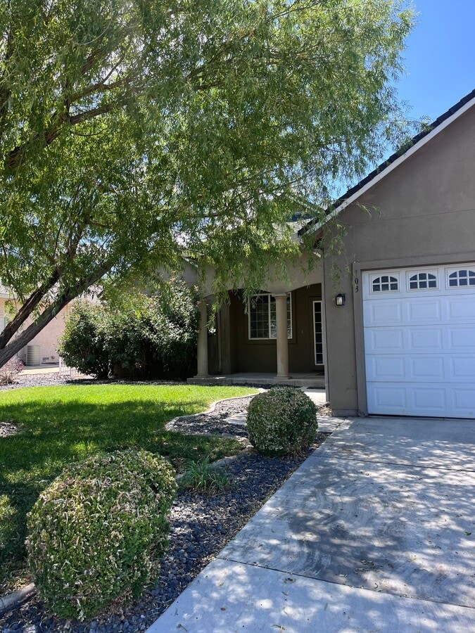 Photo - 103 Desert Lakes Dr
