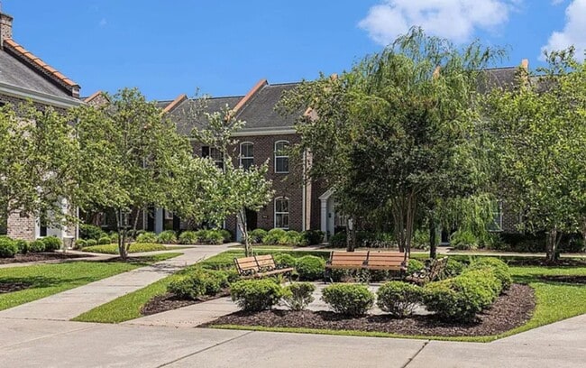 Photo - Reduced! Market Common townhouse with garage!!