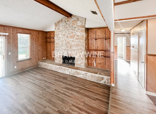 Photo - 10498 Arrowhead Dr