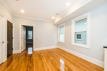 Photo - 4370 Washington St