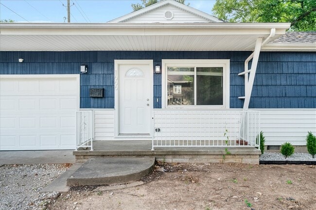 Photo - 1666 Oakland Ave