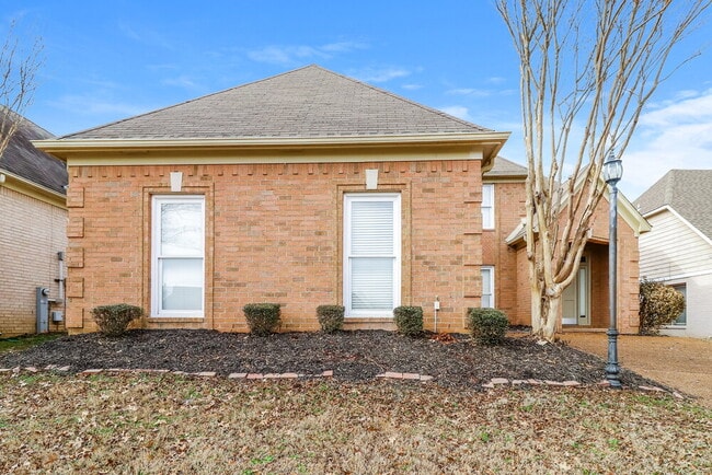Photo - 1153 Hunters Green Cir S