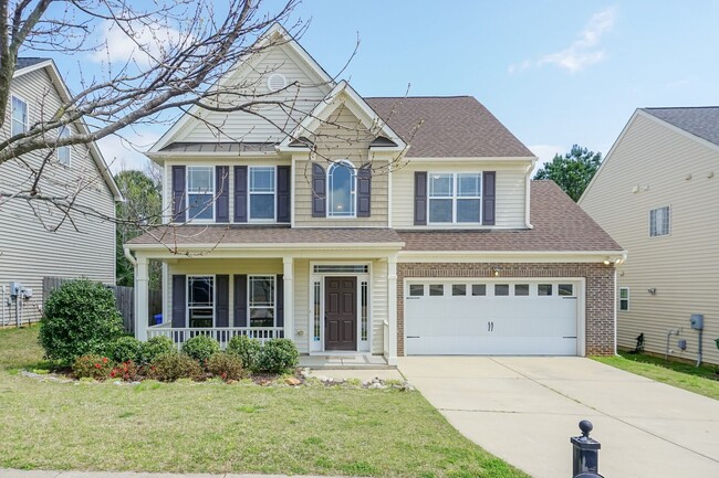 Building Photo - Lovely Large Family Home in Fuquay!
