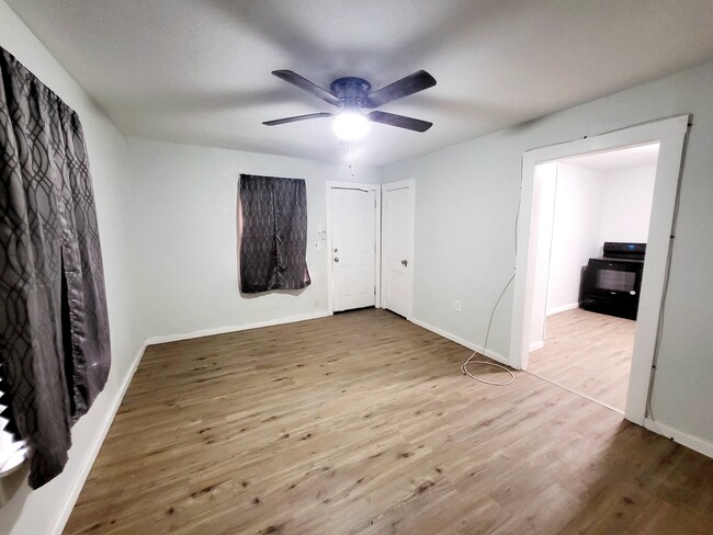 Photo - 2702 Avenue Q House