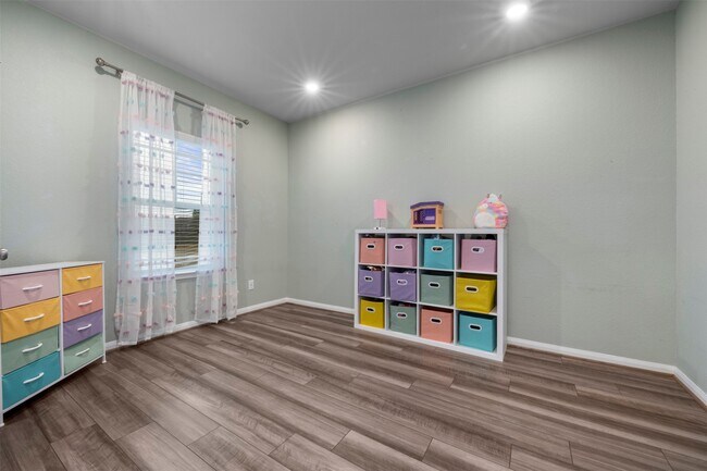 Building Photo - 13010 Red Blossom Cir