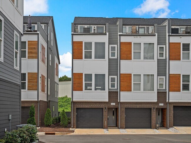 Building Photo - 4201 Bryant Terraces Dr