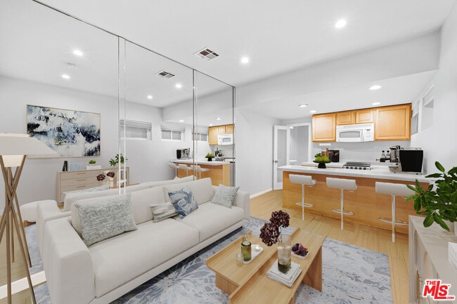 Building Photo - 117 Outrigger Mall Rental