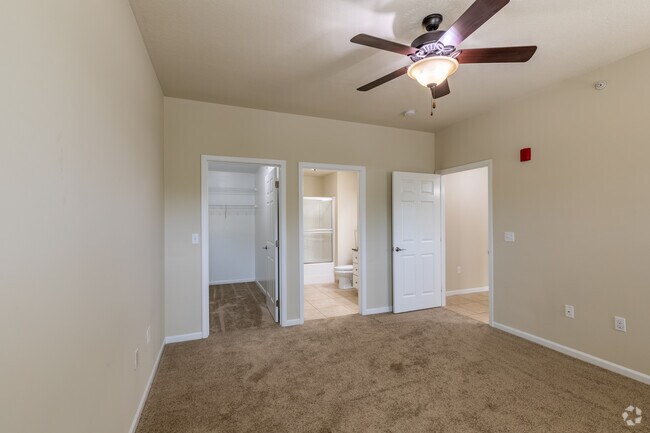 1BR, 1.5BA - Balcony