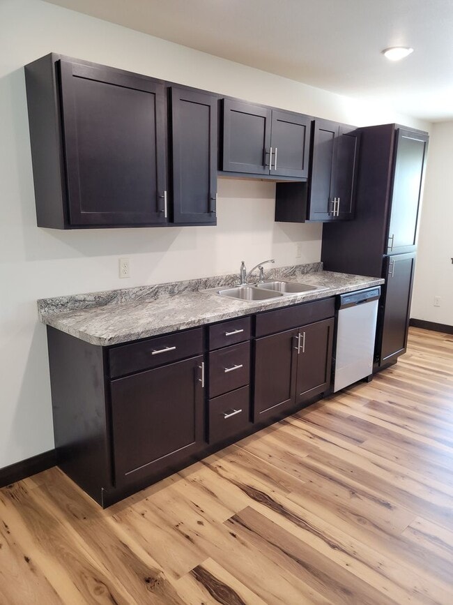 Photo - 5282 Christopher Dr Unidad 5282 Christopher Drive  B
