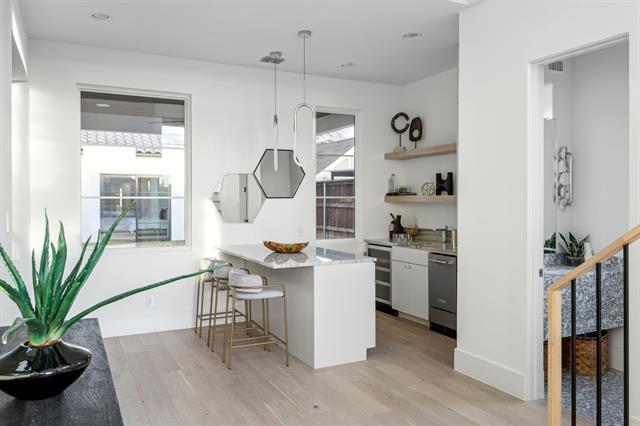 Photo - 7526 Kenwell St