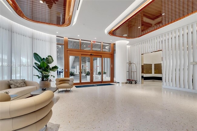 Photo - 2655 S Bayshore Dr Unidad 1107