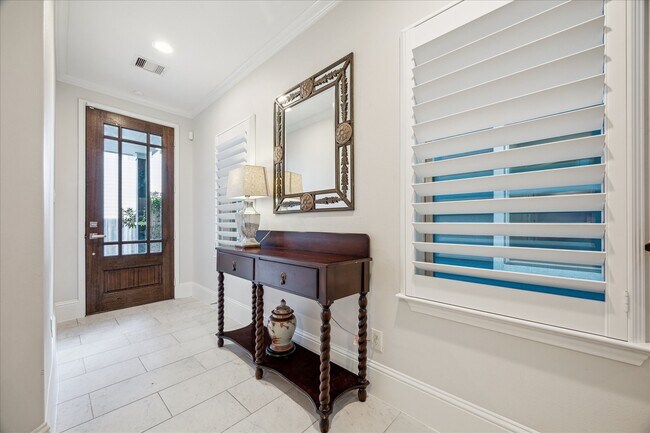 Photo - 1230 W 25th St