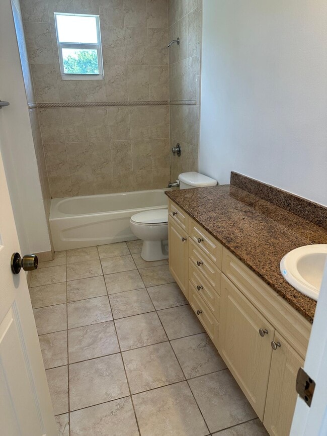 Photo - 932 N Federal Hwy