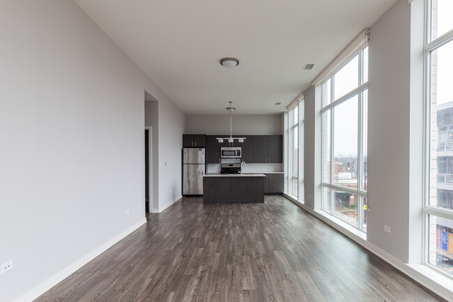 Photo - 1545 N Bosworth Ave