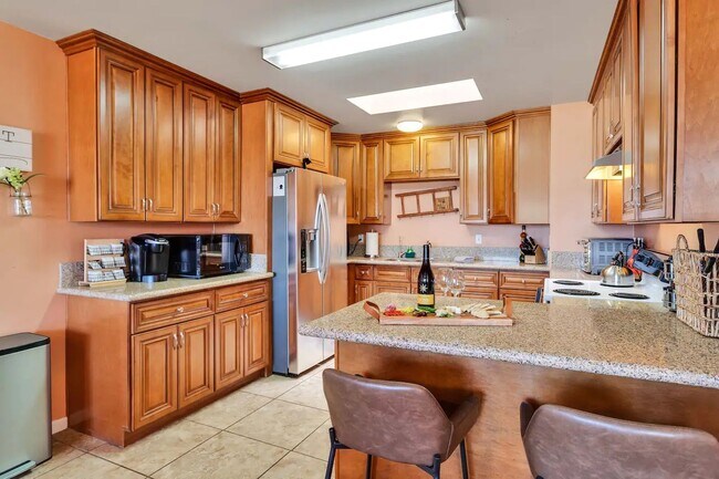 Building Photo - Fully Furnished, Secluded & Private Rental