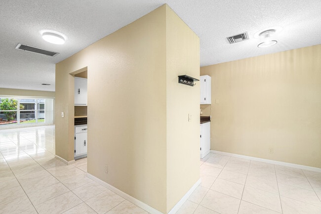 Photo - 1641 NW 19th Terrace Unit 46-a