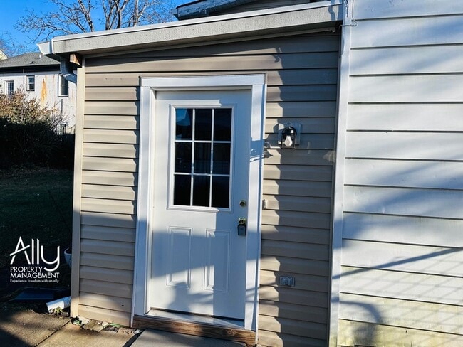 Photo - 405 Elliott Ave Unit B