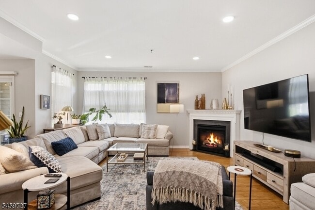 61 Taft Ln
