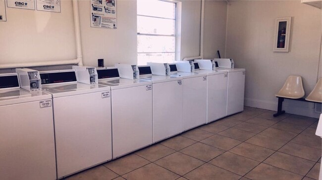 Photo - Willow Park Apartments