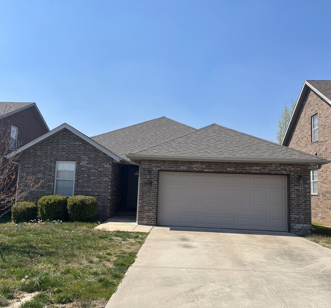 Building Photo - 3 Bedroom Home in South Springfield