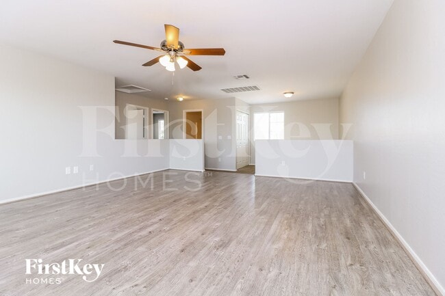 Photo - 11919 W Scotts Dr