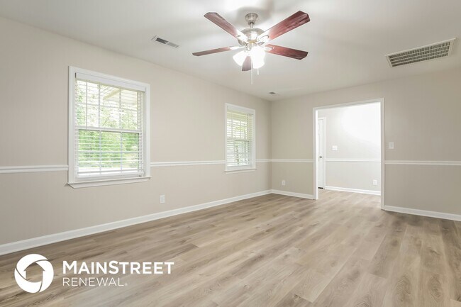 Photo - 237 Creekwood Dr