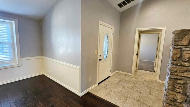 Photo - 1212 Knights Bridge Rd