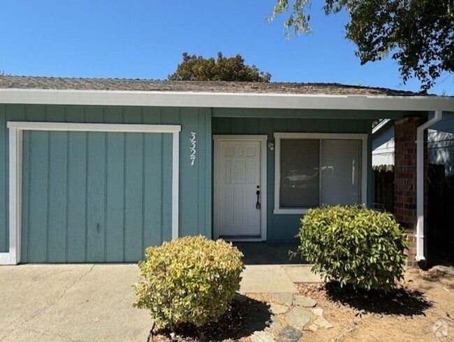 Building Photo - 3325-3327 Jayanne Way Unit 3327 Rental