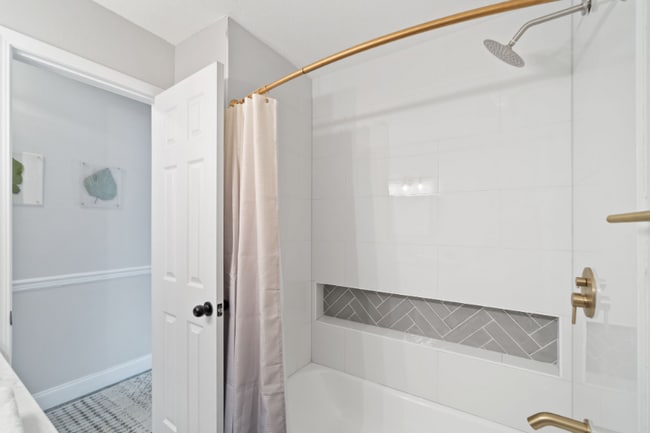 Photo - 309 Holmes Blvd NW