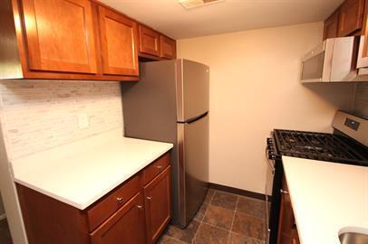 Photo - BRIARWOOD GARDEN -- 306