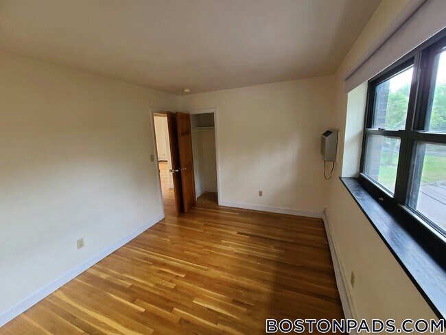 Photo - 266 Grove St Unidad 9