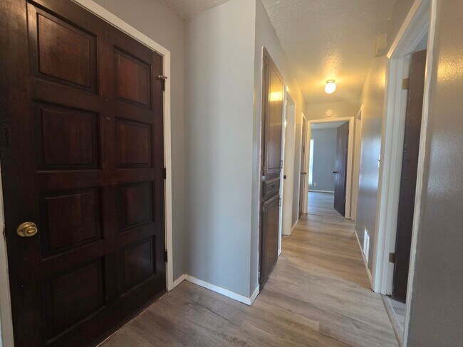 Photo - 3 Bedroom 1.5 Bath and 2 Garage home in Shawnee!