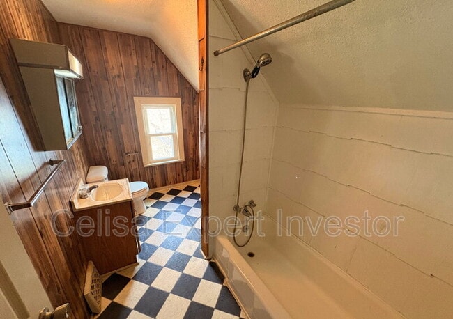 Photo - 814 Grace Ave Unit #1/2