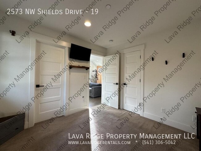 Photo - 2573 NW Shields Dr