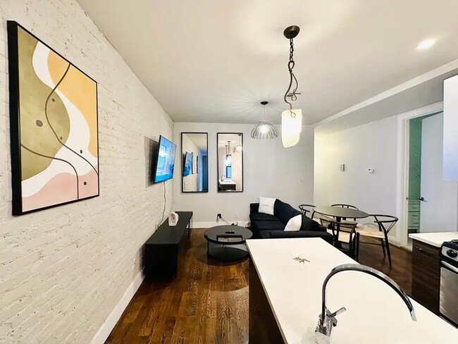 Furnished room/NOT APARTMENT