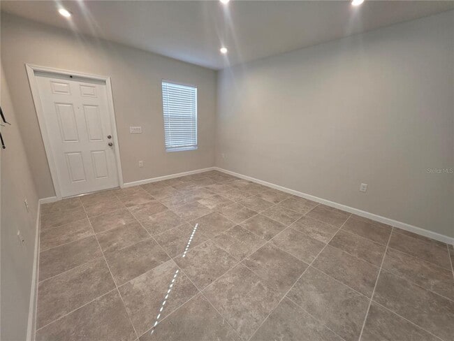 Photo - 1210 Port Blue Wy