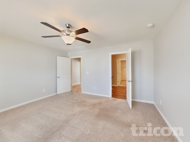 Photo - 165 Ogden Pond Pl