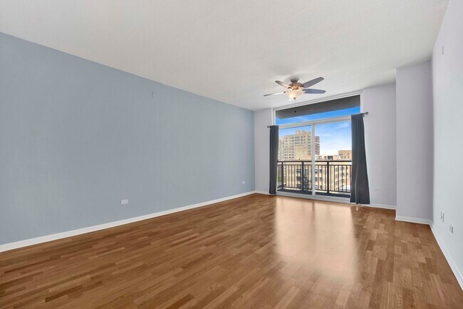 Photo - 1134 W Granville Ave Unit 919