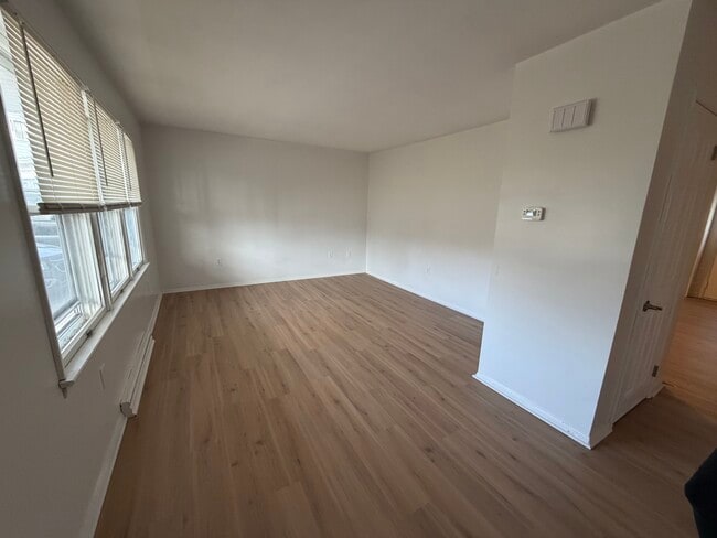 Photo - 325 Griffith Dr