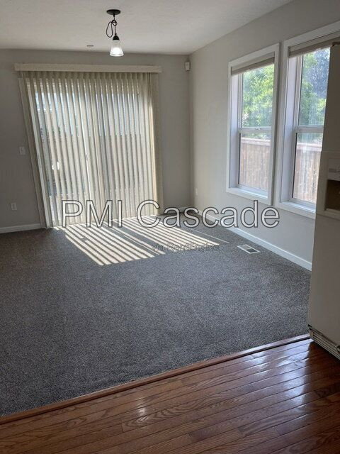 Photo - 2449 Tolmie Ave