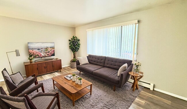 Building Photo - 1059 Westmoreland Rd Unit 1 Rental