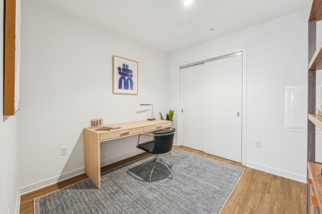 4909 Auburn