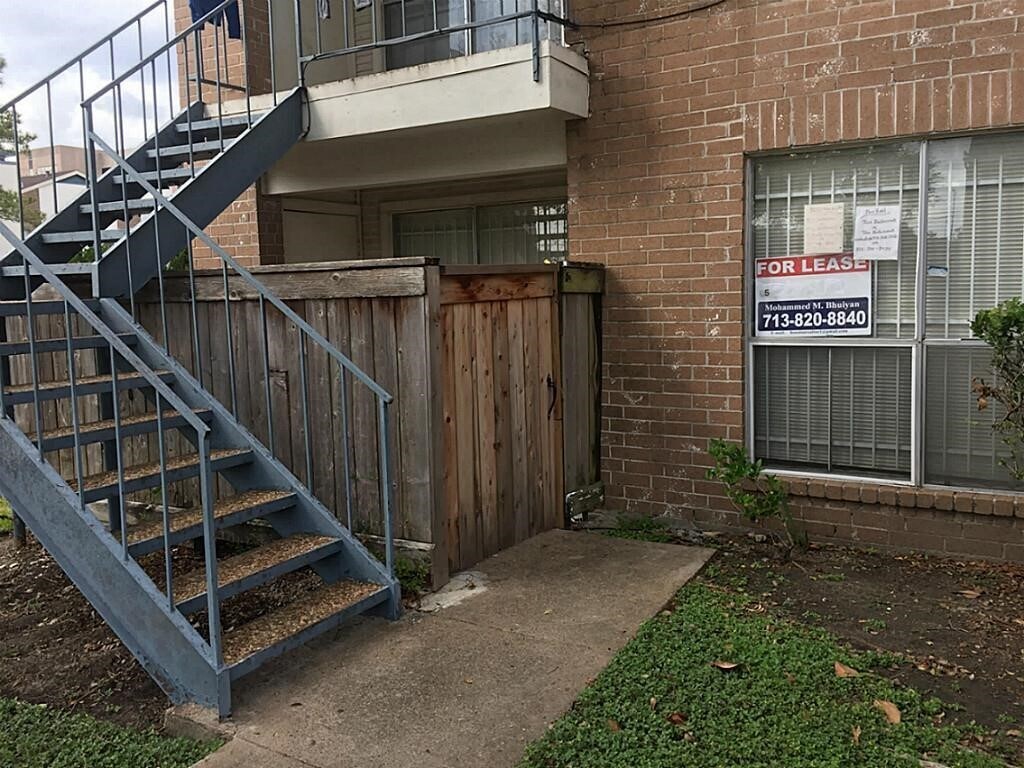 Photo - 3900 Woodchase Dr Unit 65