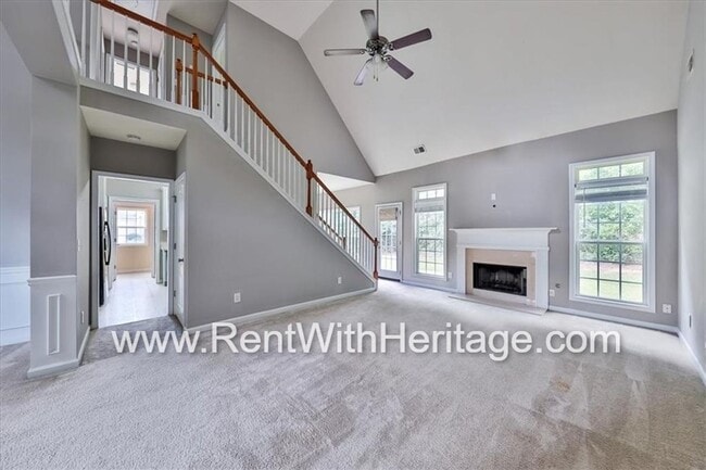 Photo - Gorgeous 4bd/ 2.5 Bath / Attention to Deta...