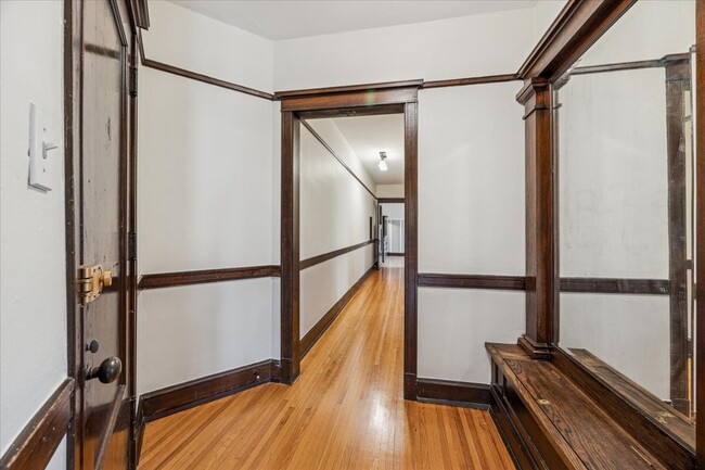 Photo - 5902 W Midway Park Unit 2